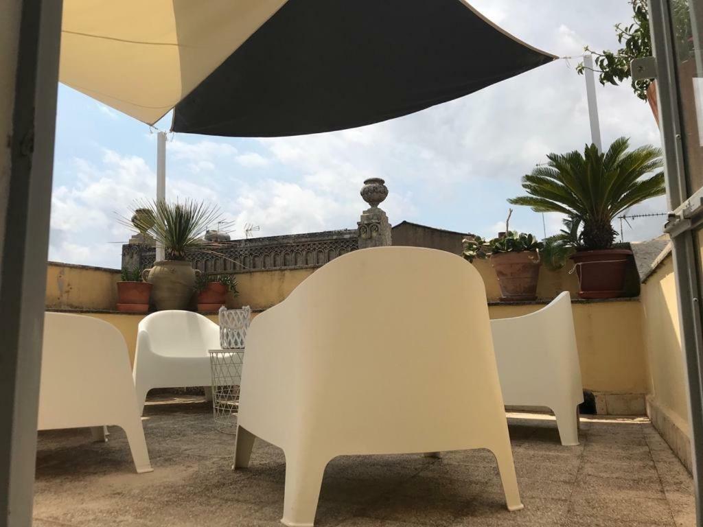 Love At First Sight Noto Exterior foto